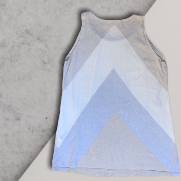 White House Black Market Sleeveless Blouse - Picture 4 of 7